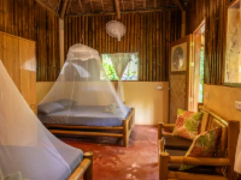 ウォーター トゥ フォレスト エコロッジ ロボックのホテル