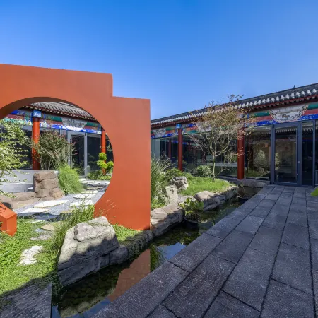 LuoYang ZiChen Courtyard Hotel