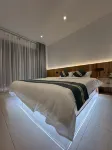 Gongcheng Renyi Lou Guesthouse