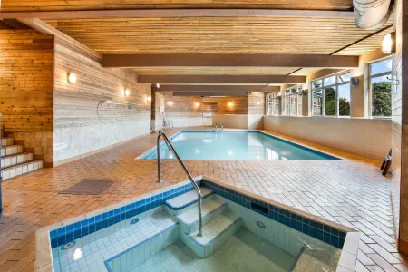 Days Inn by Wyndham Nanaimo Отели в г. Ледисмит