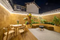 Shaxi Ancient Town Mantu Homestay