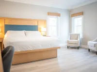 The Cape Club Resort Hotels in Barnstable County