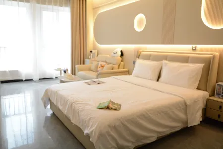 Paopao Movie Homestay (Wei County Century Avenue)