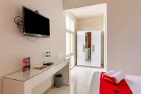 레드도어즈 샤리아 - 케브라온 Karangpilang 호텔