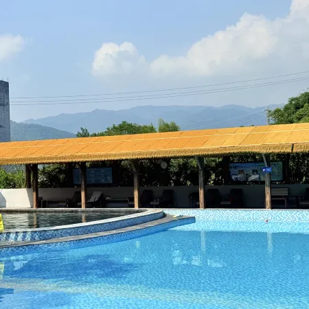 Hot Spring Forest Holiday Hotel