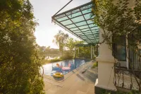 Lotus Hotel Vuon Vua Phu Tho - Parking