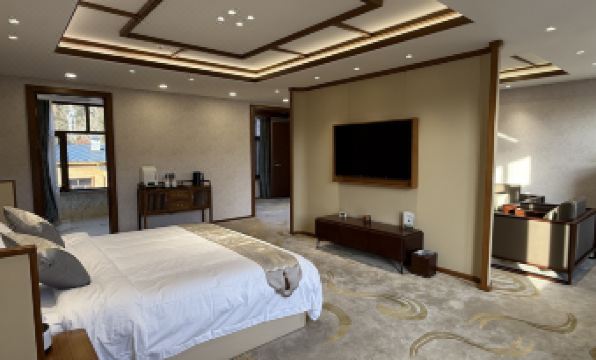 Snow Township Linyu Family Hotel