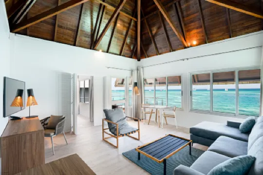 希爾頓逸林酒店努美阿隱士島度假村