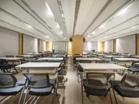 Weihai Rongcheng shidao Atour Hotel