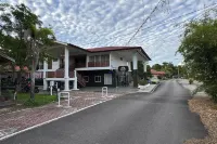 Kesuma Villa Exclusive Stay Hotel di Yong Peng