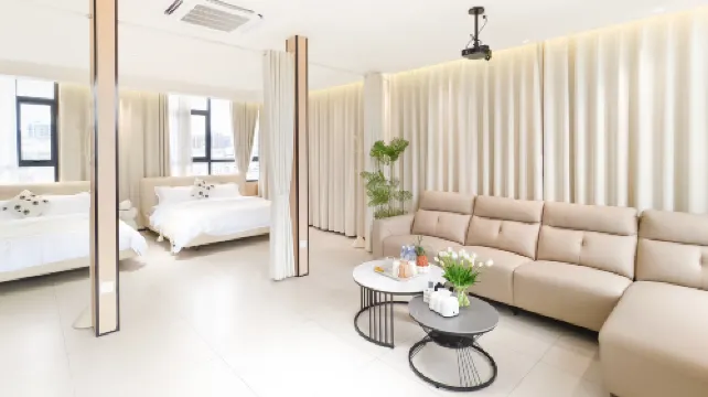 Haipanju Scenic Vacation Homestay (Qiaogang Beach Fengqing Street)