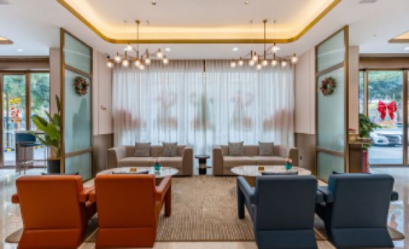 Zhongmin Meiju Hotel (Luohu railway station to West Village subway station)