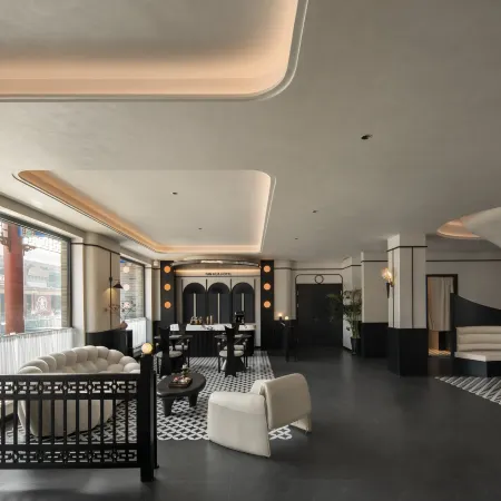Fanhua Flower Hotel (Dingzhou Ancient City Chongwen Street)