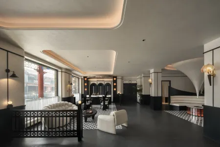 Fanhua Hotel (Dingzhou Chongwen Street)