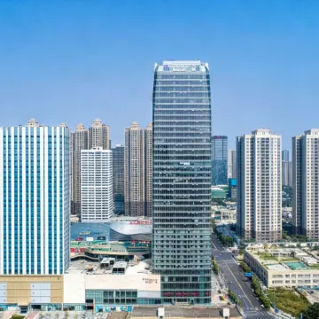 Fairfield by Marriott Xinkai Plaza Hotels near Thousand Lantern Lake Park