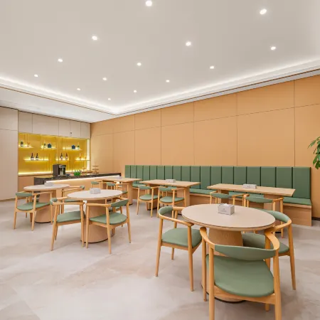 Yizhen Gerui Hotel