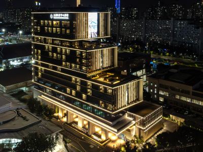 Wuzhou Sports Center Hotel