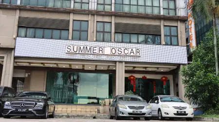 Summer Oscar Boutique Hotel