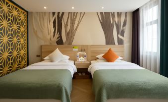 Qujing Mong Kok Time Hotel (Qilin South Road)