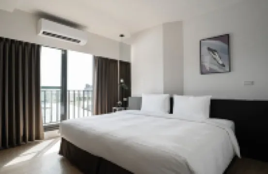 Lounge Hotel Hotels near Wushih Harbor