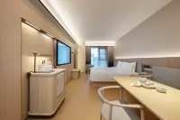 Ji Hotel (Nanjing Yuhua Vientiane City Jiaxi Metro Station) - 3-Star