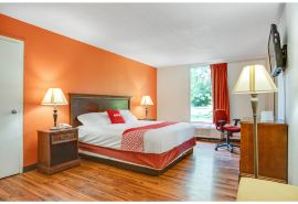 OYO Hotel Mona Lake Muskegon