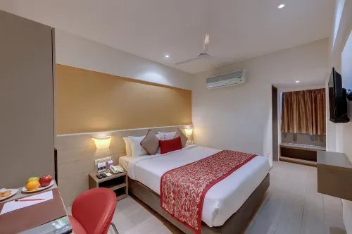 Click Hotel Vadodara (Near Railway Station) - พร้อมWifi