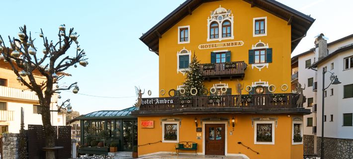 Ambra Cortina Luxury&Fashion Hotel Отели в г. Беллуно