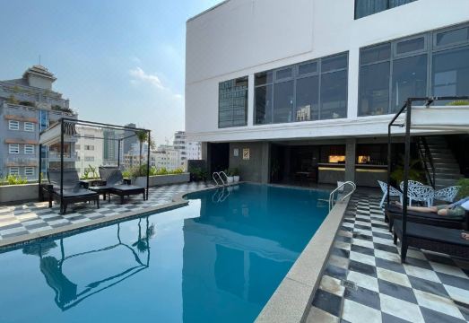CLOVER HOTEL MONIVONG