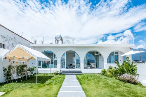 Clouds Know·Designer Homestay (Dali Erhai Caicun Pier)