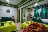 MilVir Tourist Inn El Nido near Beach - balcony