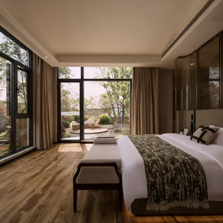 Huangpi Lianju · Lujiang Resort Hotel