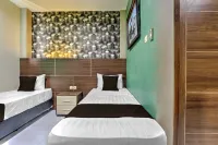 Townhouse Oak near Stasiun Purwosari for