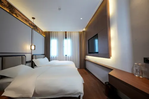 Zhuoyi Boyue Hotel (Suzhou Pingjiang Road Humble Administrator's Garden)