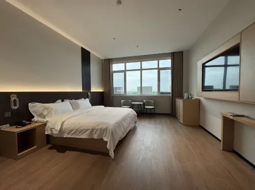Yangxin Inland Port Hotel