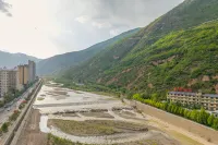 Jinlan Hotel (Longnan Tanchang)