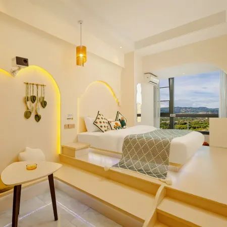 Huanzhu Riverside Holiday Boutique Stay (Gaozhuang Starlight Night Market)