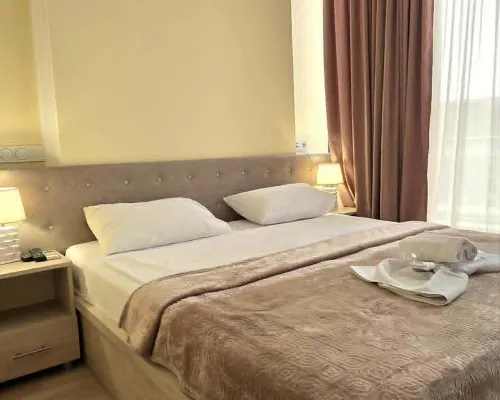 Hotel Tbiliseli โรงแรมใกล้อนุสาวรีย์มารดาแห่งจอร์เจีย