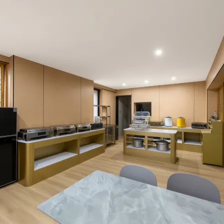 Enze Hotel (Wusi Road Fuzhou North Railway Station Area)
