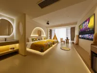 Qipu Xiaozhu Design Guesthouse (Huangguoshu Waterfalls Scenic Area) فنادق في جَن نينغ