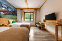 Chang Ping Inn(Four Girls Mountain Scenic Area) - Mountain View