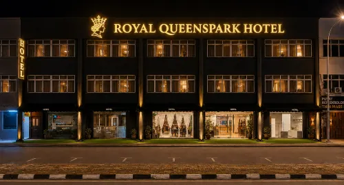 Royal Queenspark Hotel