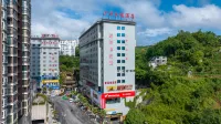 FANAN Fangan Select Hotel (Zhengxiu Chiyuan Square Bus Station Branch) - Park Yeri