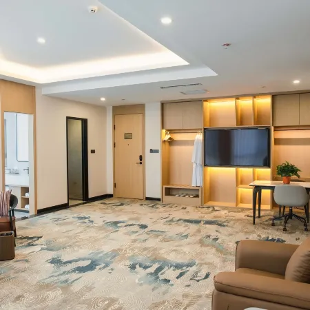 Huining Bell Tower Hotel