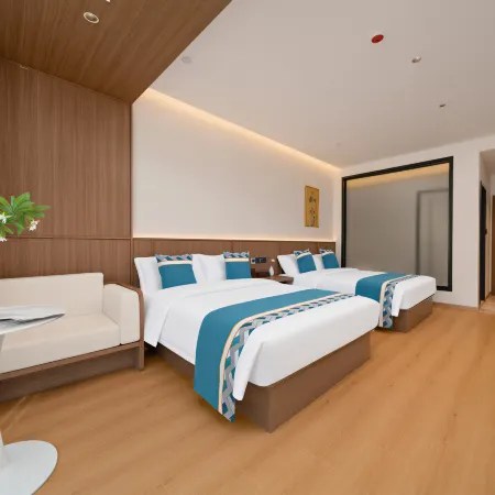 Yunqi Qianju Resort Hotel (Zhijindong Cave)