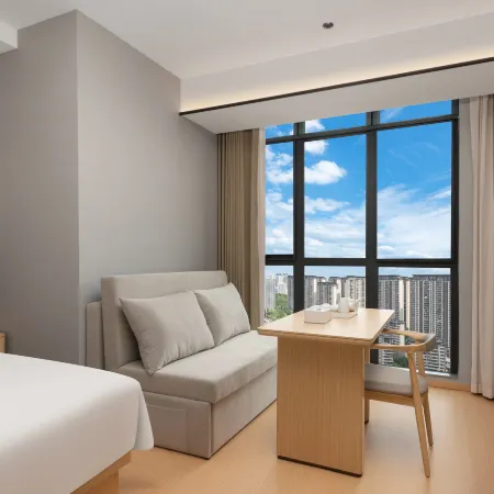 Wanfeng Premium Hotel (Guanshanhu Park)