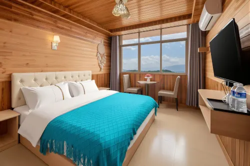 Chongqing Xianjian Inn - Inns