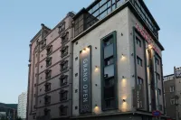 French Code Hotel - Bathtub