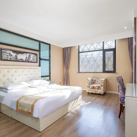 Xinmi Tianze Hotel (Zhongqiang Guangnian City Plaza)