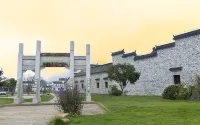 Jiuhuashan Center Hotel - Scenic